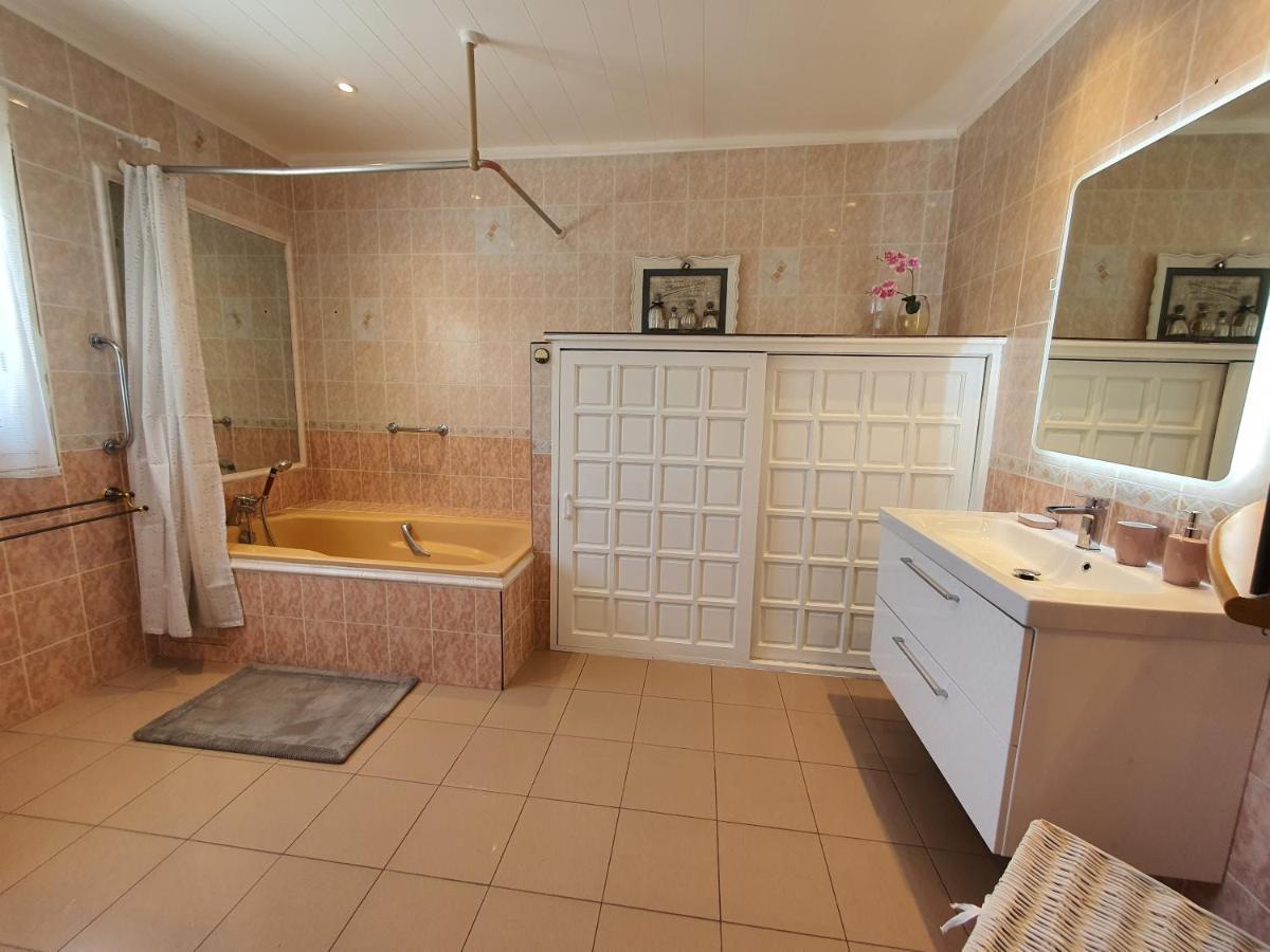 La Villa Rosaya - Piscine & Jacuzzi Saint Pierre Exteriör bild
